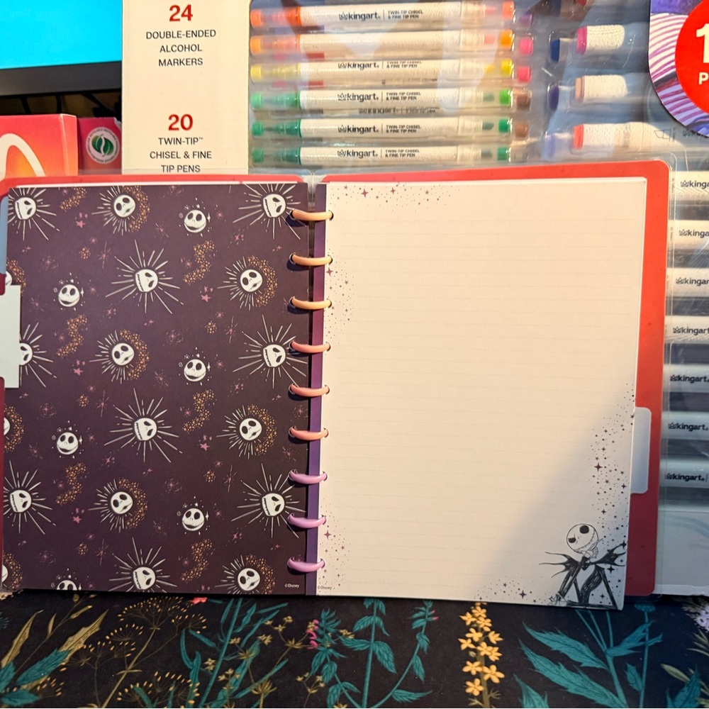 Happy Planner Disney Nightmare before Christmas Classic Notebook W/metal discs - Picture 8 of 13